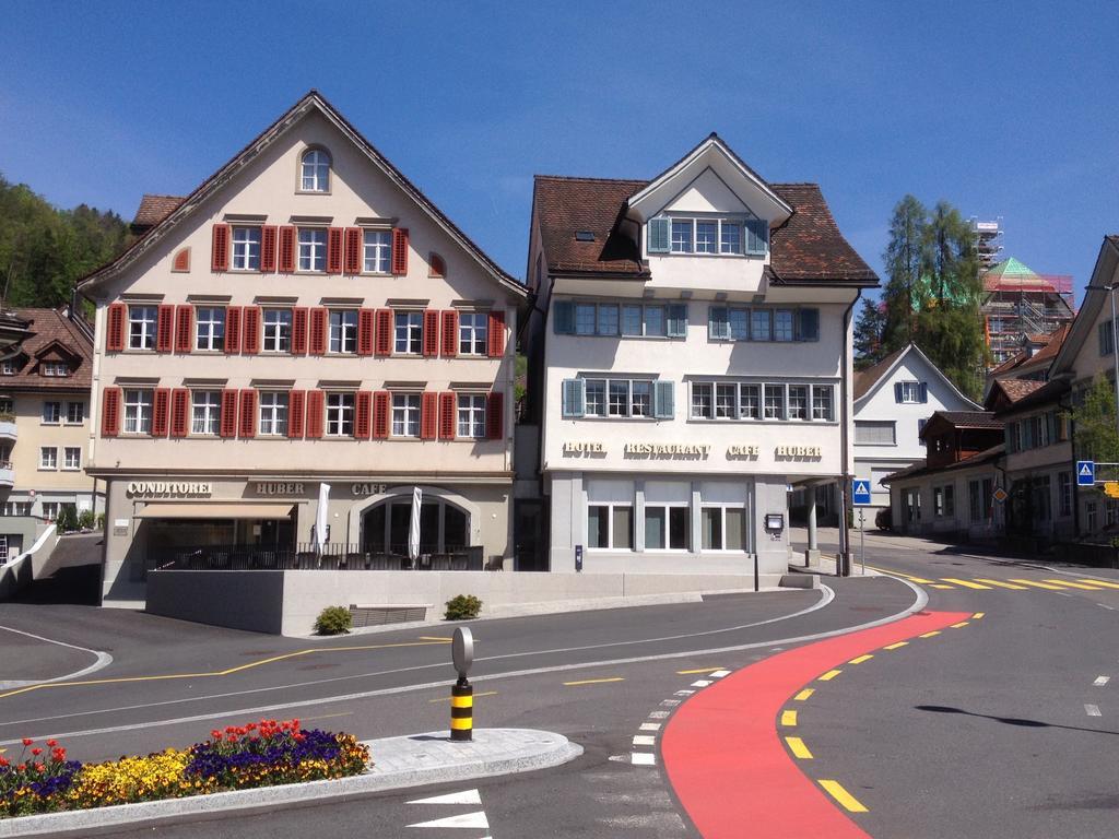 Cafe-Conditorei Hotel Huber Lichtensteig Екстериор снимка